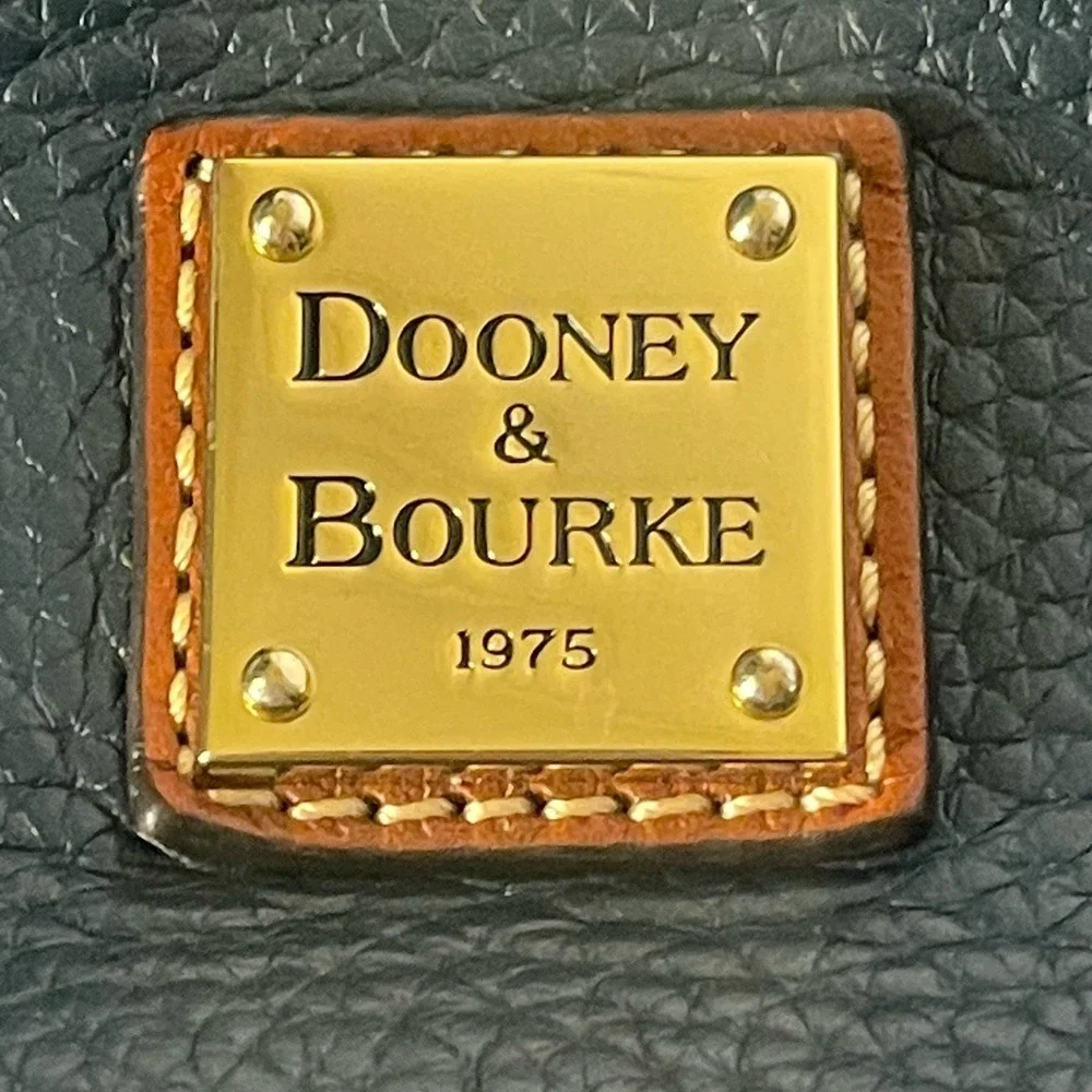 Dooney & Bourke 1975 Green Pebble Leather Crossbody Bag‎ Brown Trim Gold Logo